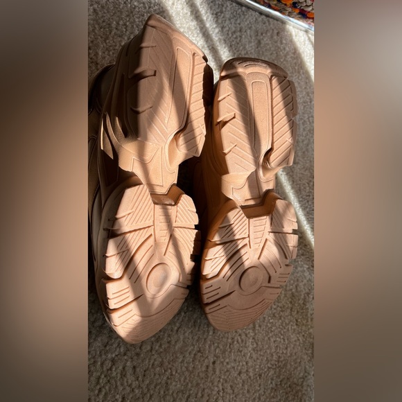 Shoe Dazzle sneakers size 10 - Picture 7 of 7